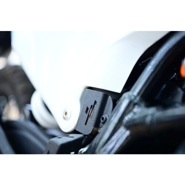 2025 KTM ADV 250 390 RESERVOIR OIL CAP-1
